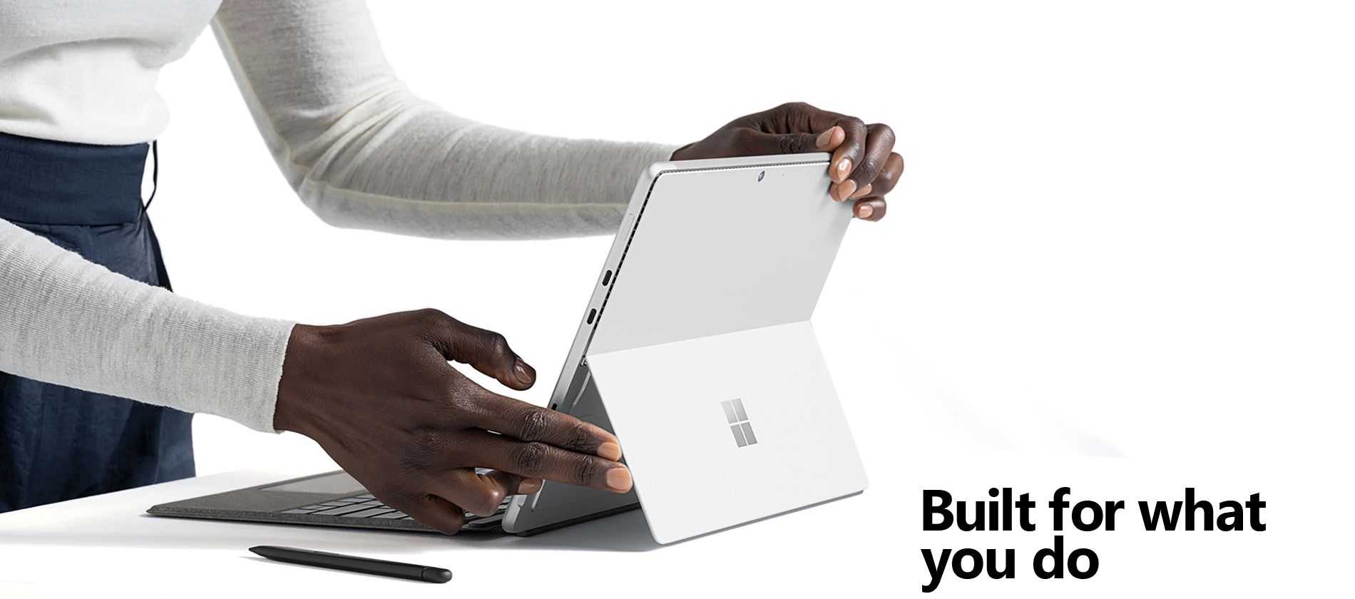Microsoft Surface Pro8 Save300 08.08.bigimage New