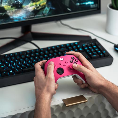 Xbox Wireless Controller Deep Pink   Wireless & Bluetooth Connectivity   New Hybrid D Pad   New Share Button   Featuring Textured Grip   Easily Pair & Switch Between Devices 