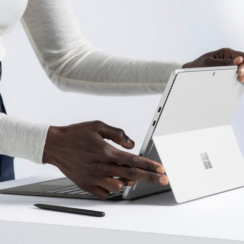 Microsoft Surface Pro Keyboard For Pro (11th Edition), Pro 9, And Pro 8 With Pen Storage Platinum