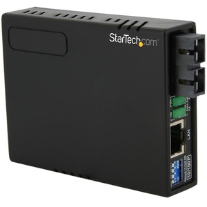 StarTech.com StarTech.com 10/100 Multi Mode Fiber to Ethernet Media Converter SC 2km with PoE