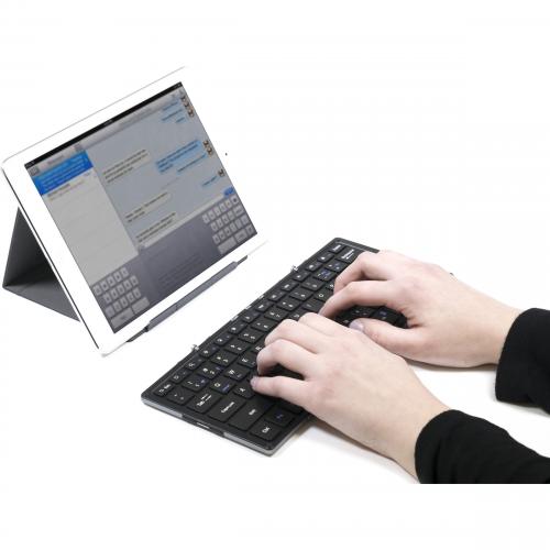 Plugable Foldable Bluetooth Keyboard Compatible With IPad, IPhones, Android, And Windows Alternate-Image1/500