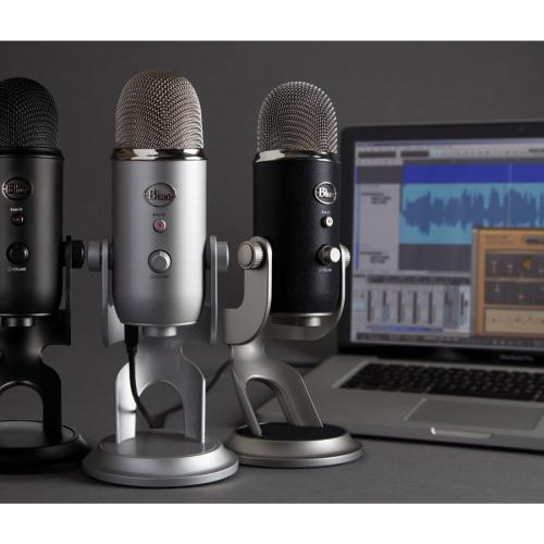 Blue Yeti Wired Condenser Microphone Alternate-Image1/500