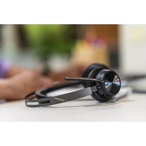 Poly Voyager Focus 2 USB A Headset With Charging Stand Alternate-Image1/500