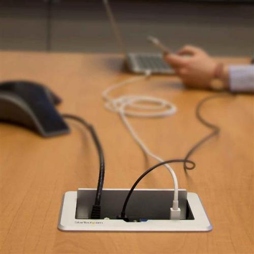 StarTech.com Conference Table Connectivity Box   HDMI / VGA / Mini DisplayPort To HDMI Output With Fast Charge USB Port Alternate-Image2/500