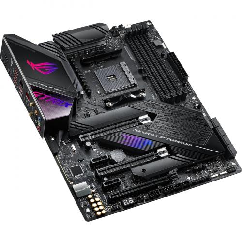 Asus ROG Strix X570 E Gaming Desktop Motherboard   AMD X570 Chipset   Socket AM4   ATX Alternate-Image2/500