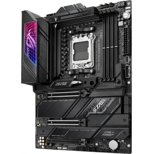 Asus ROG Strix X670E E GAMING WIFI Gaming Desktop Motherboard   AMD X670 Chipset   Socket AM5   ATX Alternate-Image2/500