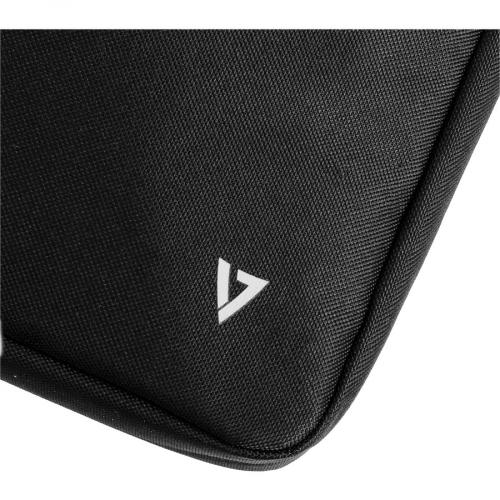 V7 Essential CTK14 BLK Carrying Case (Briefcase) For 14.1" Notebook   Black Alternate-Image2/500