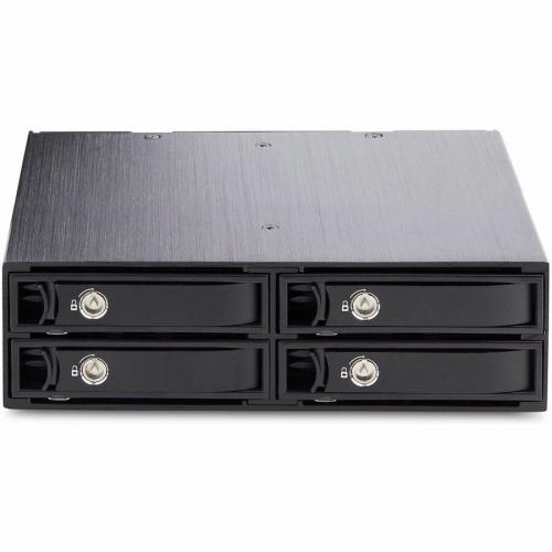 StarTech.com 4 Bay Backplane For U.2 Drives, Fits In A 5.25inch Bay, Mobile Rack For 2.5inch U.2 (SFF 8639) NVMe HDD/SSDs, Removable Trays Alternate-Image2/500