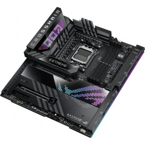 Asus ROG Crosshair X670E EXTREME Gaming Desktop Motherboard   AMD X670 Chipset   Socket AM5   Extended ATX Alternate-Image3/500