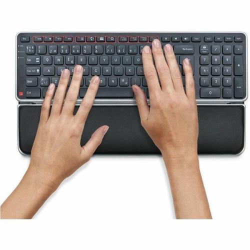 Contour Balance Keyboard Wrist Rest Alternate-Image3/500