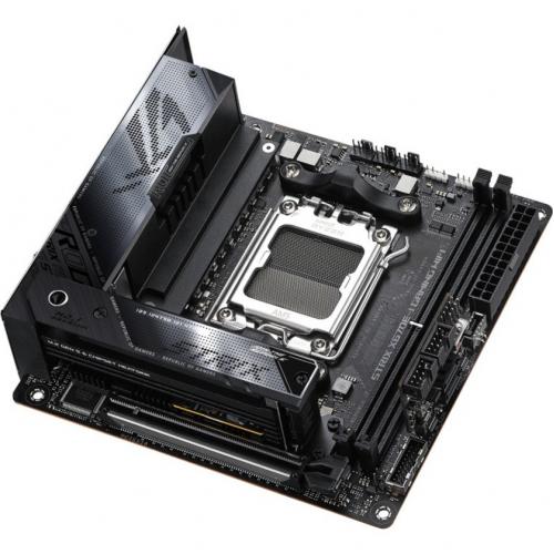 Asus ROG Strix X670E I GAMING WIFI Gaming Desktop Motherboard   AMD X670 Chipset   Socket AM5   Mini ITX Alternate-Image4/500
