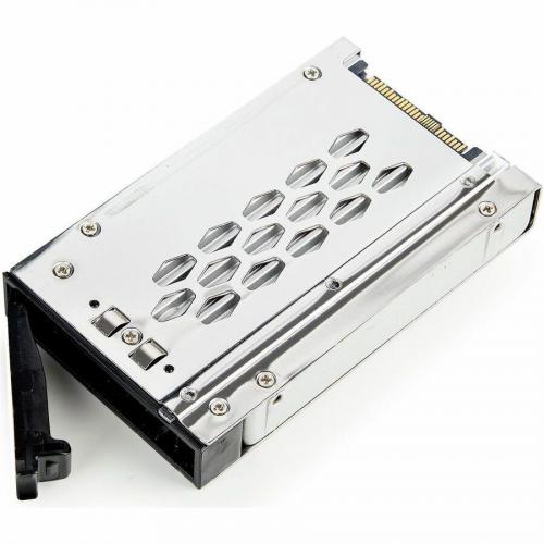 StarTech.com 4 Bay Backplane For U.2 Drives, Fits In A 5.25inch Bay, Mobile Rack For 2.5inch U.2 (SFF 8639) NVMe HDD/SSDs, Removable Trays Alternate-Image4/500
