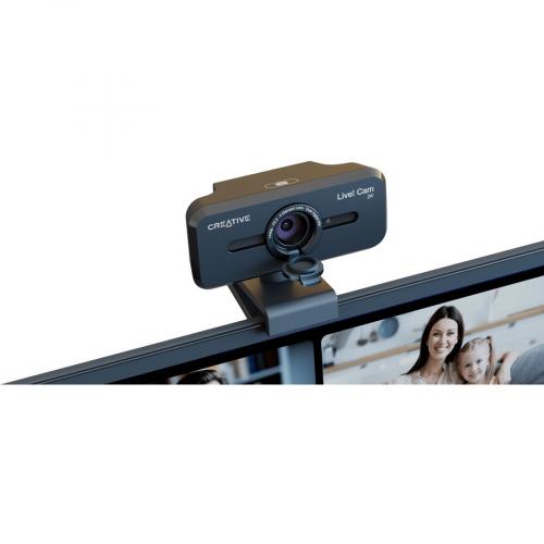 Creative Live! Cam Sync V3 2K QHD USB Webcam With 4X Digital Zoom (4 Zoom Modes From Wide Angle To Narrow Portrait View), Privacy Lens, 2 Mics, For PC And Mac Alternate-Image5/500