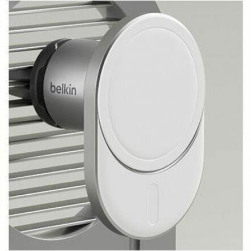 Belkin BoostCharge Pro Wireless Car Charger With Official MagSafe Charging 15W Alternate-Image7/500