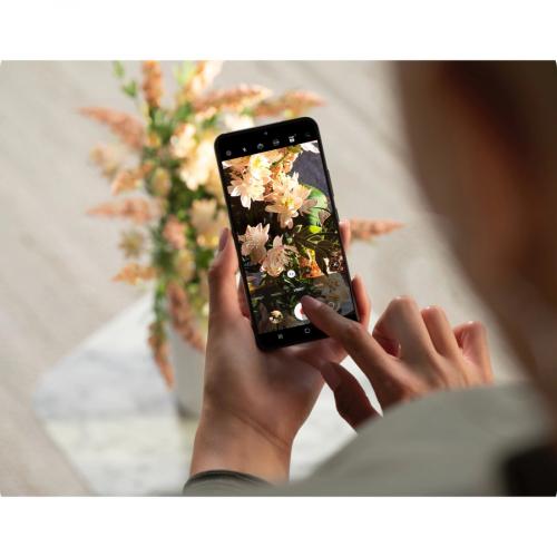 Samsung Galaxy S22 5G 256 GB Smartphone   6.1" Dynamic AMOLED Full HD Plus 2340 X 1080   Octa Core (Cortex X2Single Core (1 Core) 2.99 GHz + Cortex A710 Triple Core (3 Core) 2.40 GHz + Cortex A510 Quad Core (4 Core) 1.70 GHz)   8 GB RAM   Android ... Life-Style/500