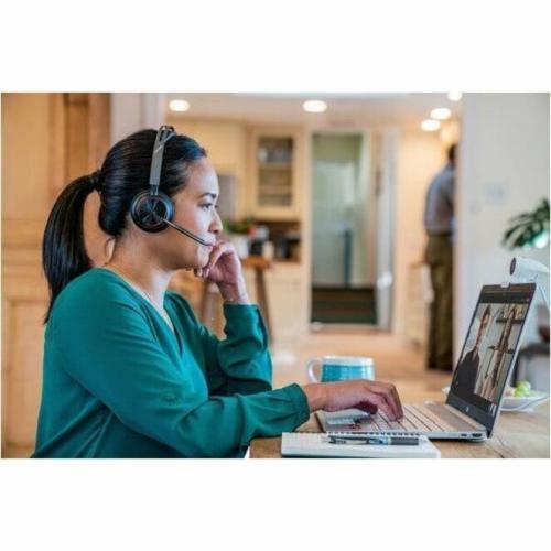 Poly Voyager Focus 2 Microsoft Teams Certified USB C Headset Life-Style/500