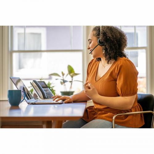Poly Voyager 4320 Microsoft Teams Certified USB C Headset +BT700 Dongle Life-Style/500