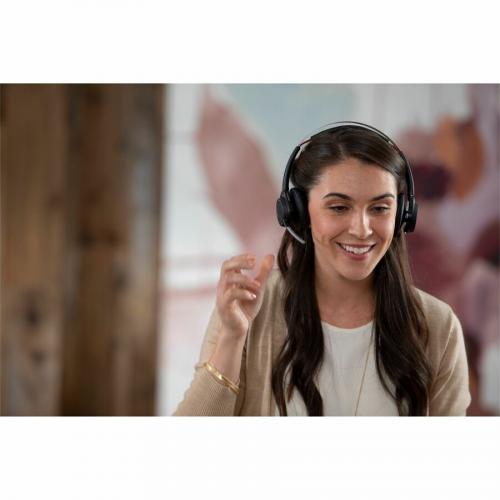Poly Voyager Focus B825 USB C Headset TAA Life-Style/500