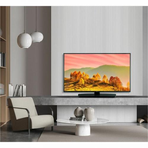 LG UN570H 50UN570H0UA 50" Smart LED LCD TV   4K UHDTV   High Dynamic Range (HDR)   Dark Ash Charcoal Life-Style/500