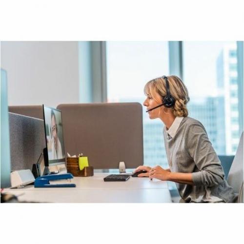 Poly Savi 8220 UC Microsoft Teams Certified DECT 1920 1930 MHz USB A Headset Life-Style/500